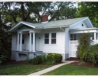 476 Woodlawn Rd photo 1