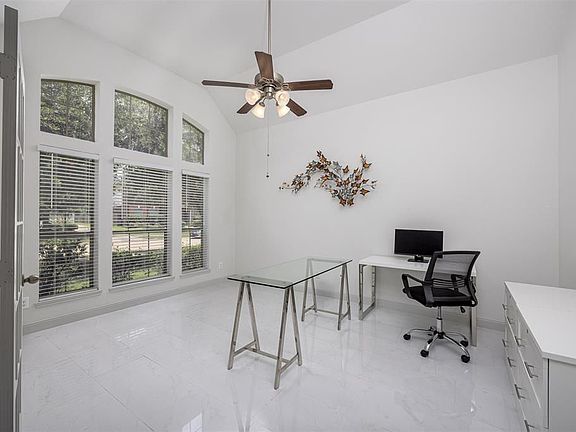 5th image of 3906 Bowie Bend Ln