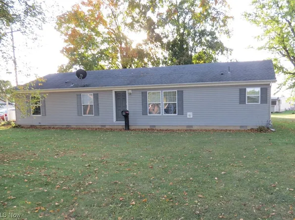 301 N George St, West Lafayette, OH 43845