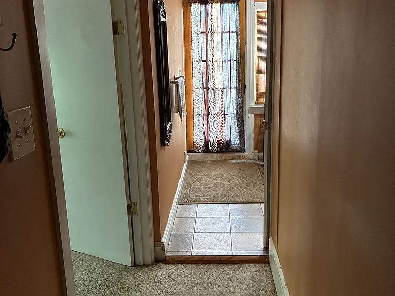 2514 Market St #5 — Photo 8