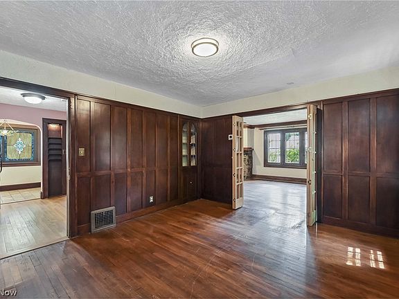 3rd image of 4046 Princeton Blvd