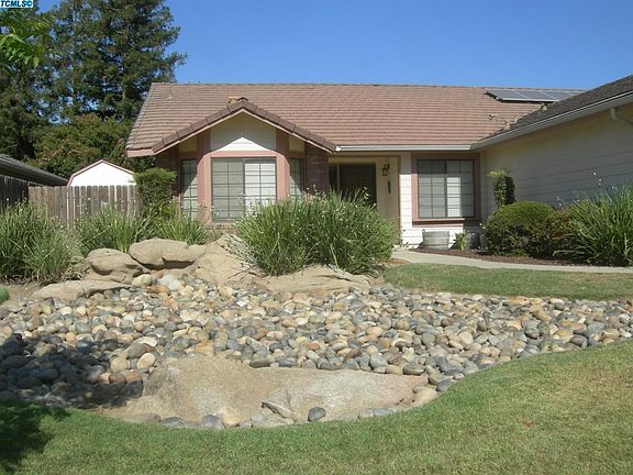 2nd image of 1118 N Velie Ct