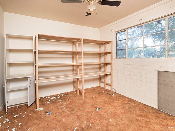 5th image of 1325 E Glendale Ave