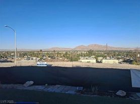 415 N 13th St, Las Vegas, NV