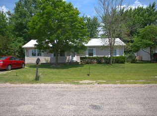 1001 E Bogardus St, Paxton, IL 60957