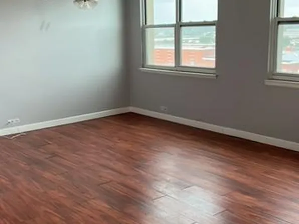 4300 W Ford City Dr #1202A, Chicago, IL 60652