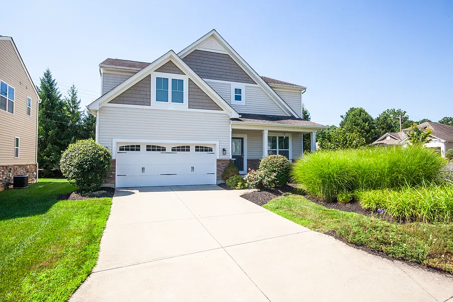 1779 Victoria Ct