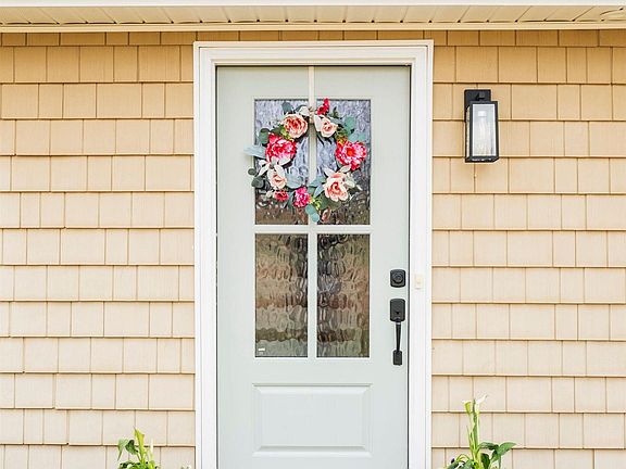 2nd image of 103 Downing Pl