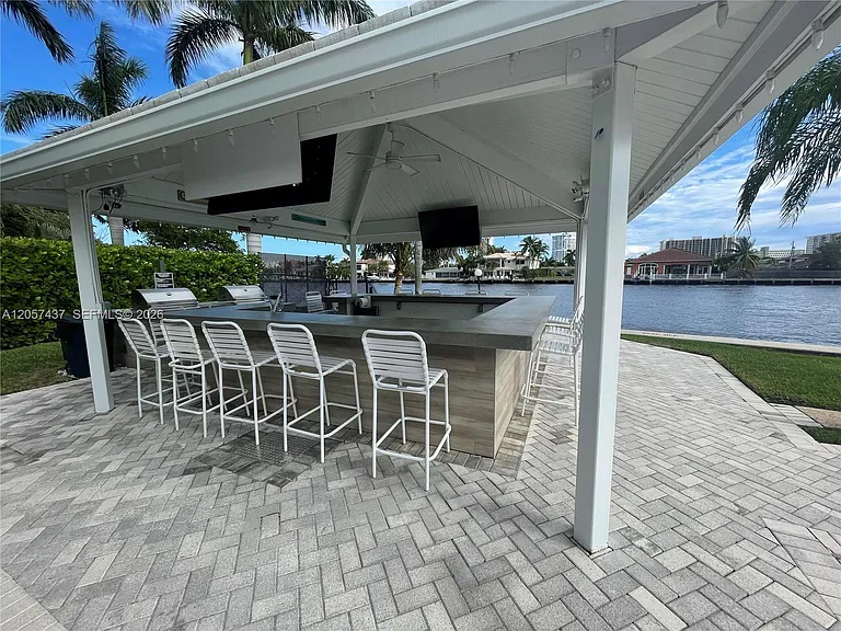 6339 Bay Club Dr #2 — Photo 37