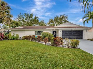 302 Marginal Rd, West Palm Beach, FL 33411
