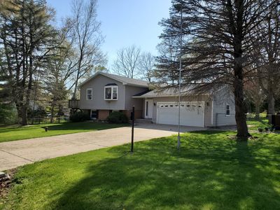 5207 Bong St, Wonder Lake, IL, 60097