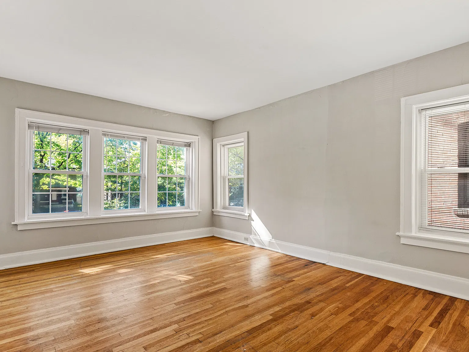2 bed, 1200 sqft, $1,995 — Photo 3