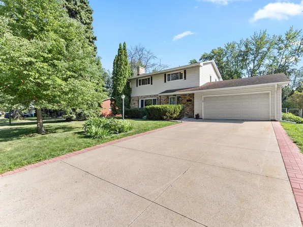 2003 Tamarack Ln, Burnsville, MN 55337