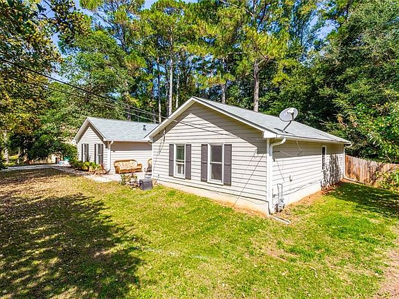 3rd image of 1474 Sugarmaple Ct