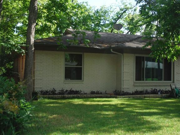 3rd image of 1522 Larkspur Dr