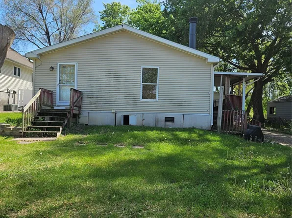 406 W Rock Island St, Knoxville, IA 50138