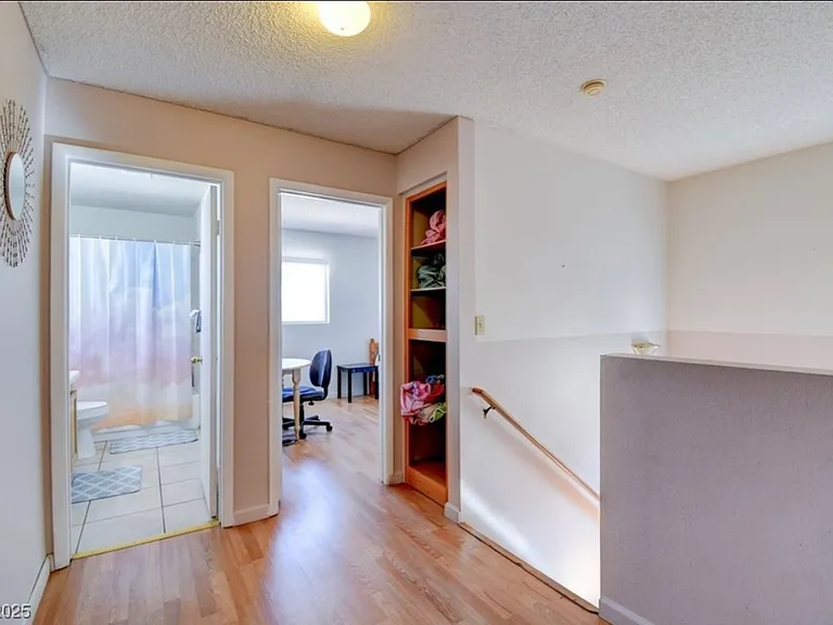 4053 Hazelridge Dr — Photo 23