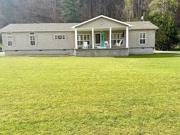 77 Farm Dr, Elcomb, KY 40831