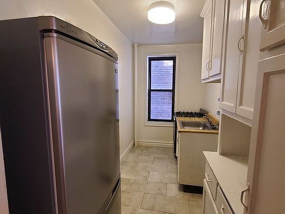 4th image of 30-75 34th St #1F