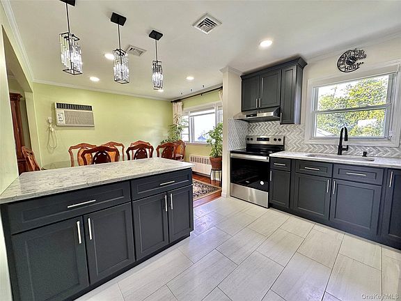 4th image of 592 Benton Road
