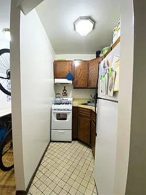 Rented by City Connections Realty | media 6