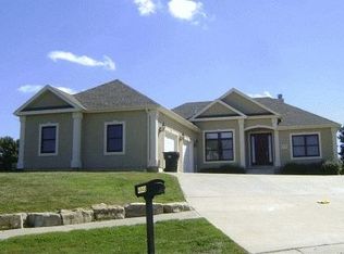 4940 NW Linwood Cir, Topeka, KS 66618