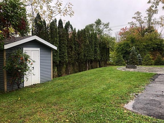 5th image of 37 Hillside Ave