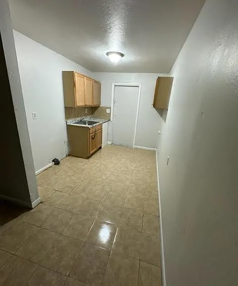 3813 Seminole Ave #3813 — Photo 8