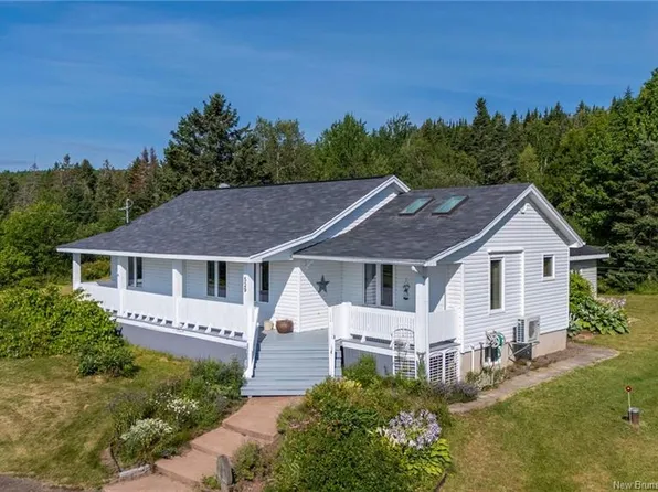 529 Ammon Rd, Moncton, NB E1G 3N3