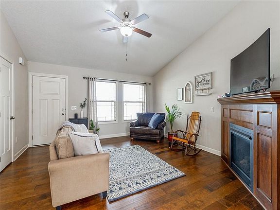 3rd image of 1312 North 6th Street