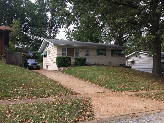 2nd image of 35 Bayview Dr