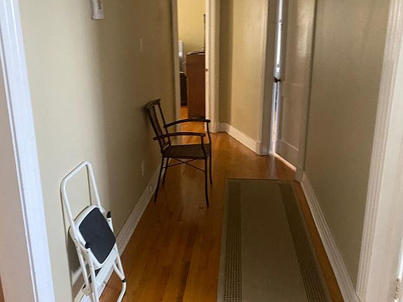 3rd image of 864 French St