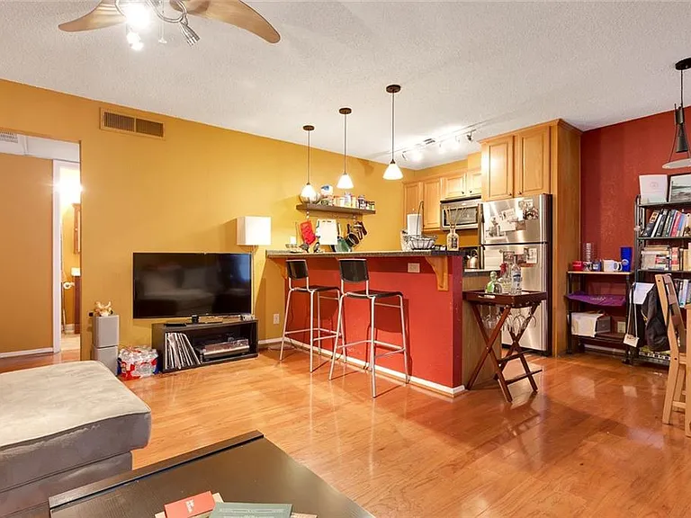 910 Duncan Ln #35 — Photo 4