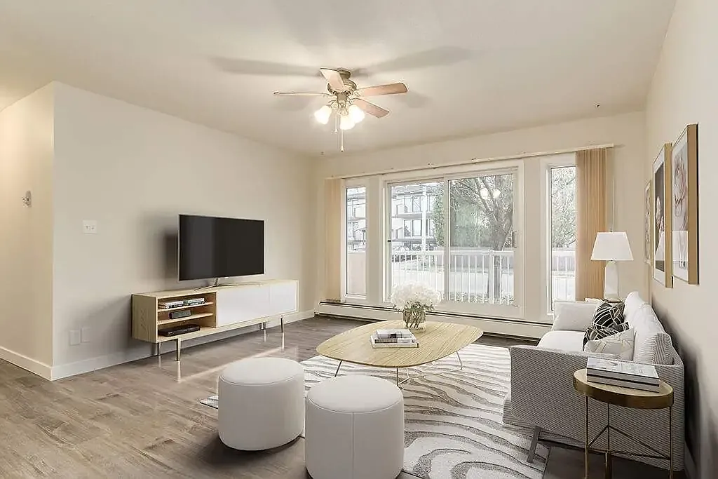 Crowchild Court — Photo 1