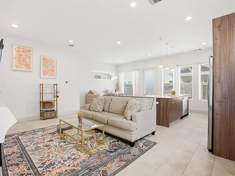 4408 Santorini Ln — Photo 10