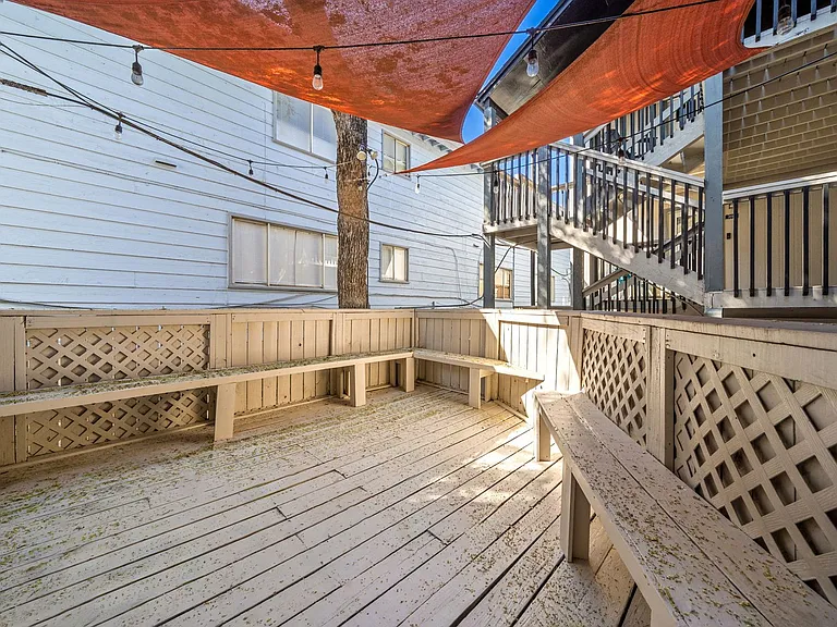 2410 Longview St — Photo 14