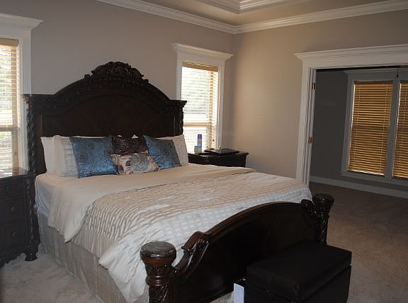 3rd image of 4802 Alice Louise Dr