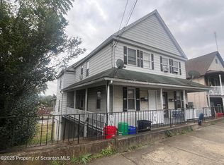 1052 Carmalt St, Scranton, PA 18519