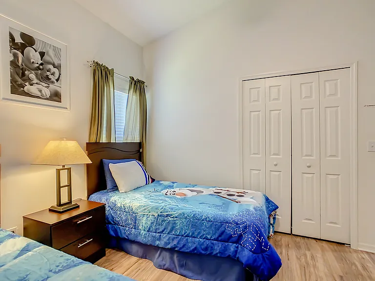 16724 Rolling Green Dr — Photo 47