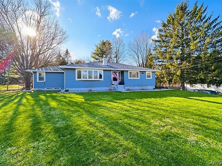 4055 Bristol Rd — Photo 2