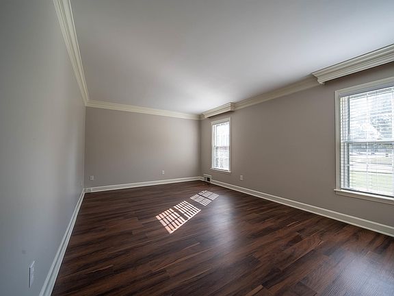 5th image of 2968 Cross Country Dr
