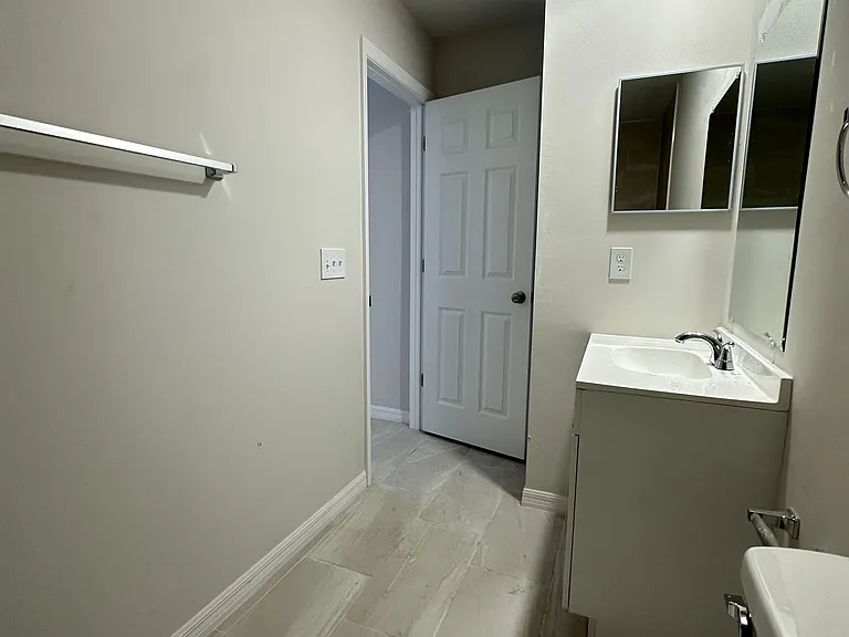 1131 NW 16th Ter #1131 — Photo 21