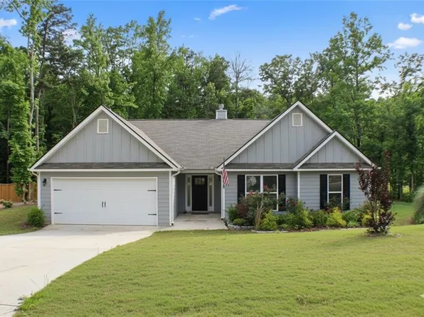 99 Southwood Dr, Danielsville, GA 30633