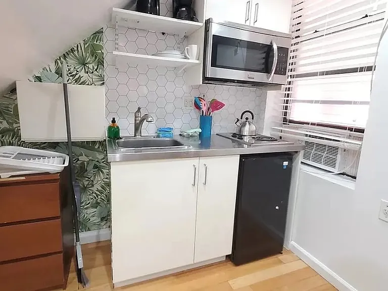 340 Amsterdam Ave #409 — Photo 3