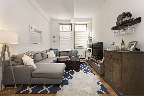 Rented by Bold New York | media 10