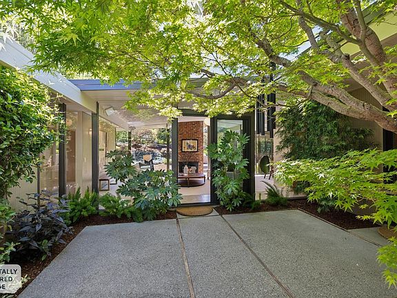 3rd image of 861 Del Ganado Road