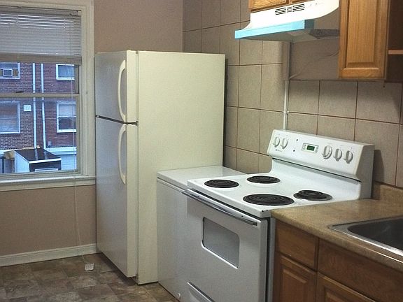 2nd image of 5010 Pennway St #B