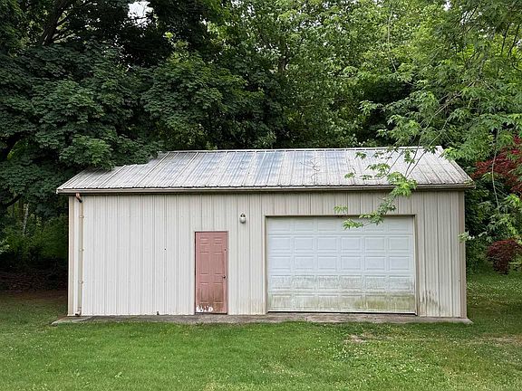 5th image of 650 Grape St