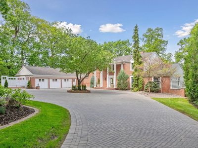 2496 Old Beach Rd, Wayzata, MN, 55391