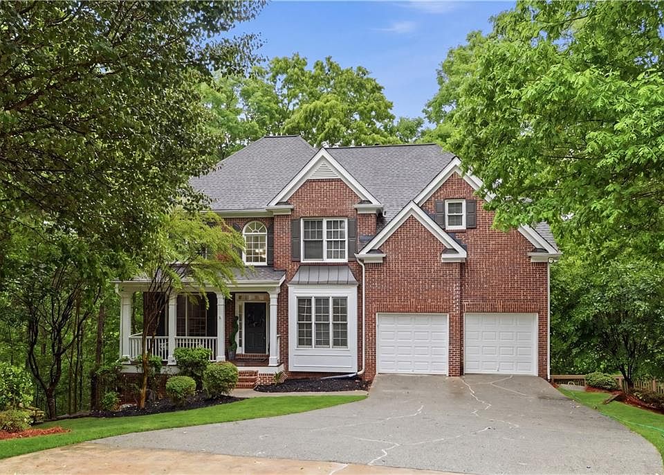 1st image of 682 Montglade Ct